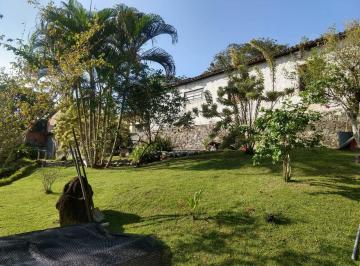 Rural · 2784m² · 4 Quartos · 3 Vagas · Vendo Sítio em Excelente Localização
