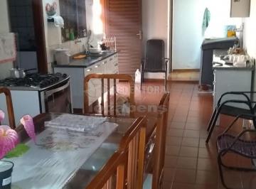 Casa · 190m² · 4 Quartos · 1 Vaga · Casa - Solo Sagrado