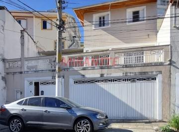 f04179351d56a5ee433467c9e16a969d.jpg · Sobrado de 270m² com 3 quartos