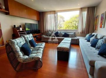 Apartamento · 202m² · 4 Quartos · 1 Vaga · Apto 4 quartos com vaga, vista lateral mar no Posto 6!