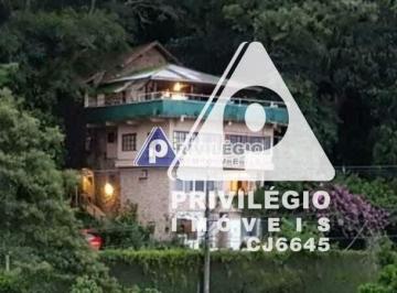 Casa · 900m² · 14 Quartos · 6 Vagas · Incrível casa com vista mar e montanhas no Vidigal 