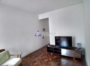 Sala quarto · Apartamento 1 quarto, 52 mts, próximo a praia, em Ipanema.