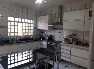 2020/10/127448534.jpg · Lindo imóvel com 3 dormitórios sendo uma suíte, 2 vagas de garagem coberta, área de lazer com churra