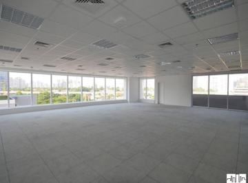 Comercial · 860m² · 20 Vagas · Conjunto comercial para locação na Berrini. Imperdível!