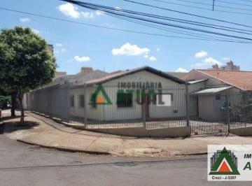 3573315230.jpg · Casa com 03 quartos na região central de Londrina                                                   