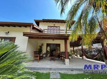 Foto 01 · Casa em Ubatuba, com 4 dormitórios , condomínio fechado com piscinas e área de lazer completa, no H