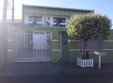 Casa · 270m² · 5 Quartos · 3 Vagas · Casa à venda em Londrina, Leonor, com 5 quartos, com 270 m²