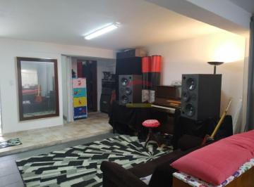 Casa · 420m² · 4 Quartos · 2 Vagas · CASA NO JARDSÃO PAULO COM 4 DORMITÓRIOS, 4 WCS, 2DEPÓSITOS, 2 BAGAS DE GARAGEM - POSSUI 4 NÍVEIS