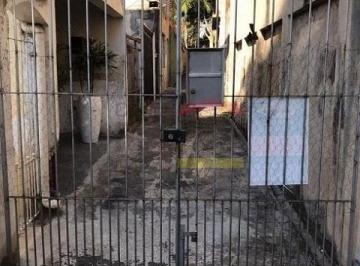 Casa · 131m² · 3 Quartos · 2 Vagas · Casa Térrea Antiga, à 350 metros do Metrô Parada Inglesa