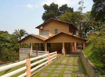 Casa de 5 quartos, Guapimirim · Linda e moderna casa com 350 m2 com 5 quartos (3 suítes) em terreno de 4.500m2