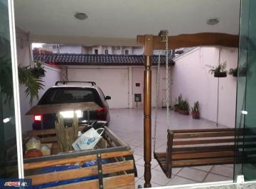 Casa · 189m² · 3 Quartos · 4 Vagas · Lindo e charmosso Sobrado na V. Cosntança próximo ao Metrô!