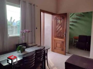 Casa · 186m² · 6 Quartos · 3 Vagas · Sobrado amplo com 186m² localizado no Bairro Alves Dias em São Bernardo do Campo- SP.