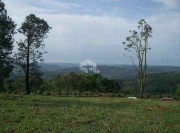 132440_ioZJ0jYy4d7Ln6qJOC9_1324405fb03f6b1f048.jpg · Terreno com linda vista no Golf Club de Gramado