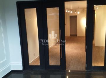 Comercial · 390m² · 2 Vagas · Loja na principal rua comercial do jardim Anália franco