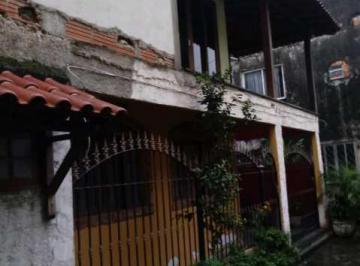 Casa · 200m² · 3 Quartos · Casa à venda - em Anil