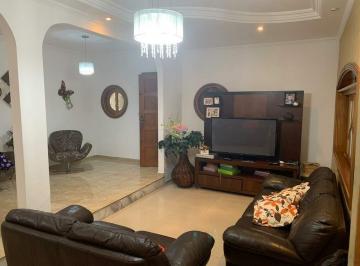 Casa · 225m² · 4 Quartos · 3 Vagas · Sobrado de 225m² no Chácara Inglesa em SBC - SP
