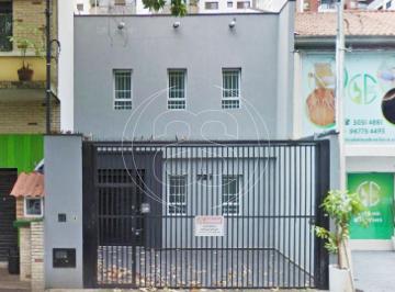 Casa · 250m² · 2 Vagas · Oportunidade Imperdível: Imóvel Comercial de 250m² no Coração de Moema!