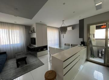 Apartamento de 2 quartos, São Paulo · Apartamento com 2 quartos (com closet) e 1 vaga, Rua Alves Guimarães, 150. Próx. 2 metrôs.