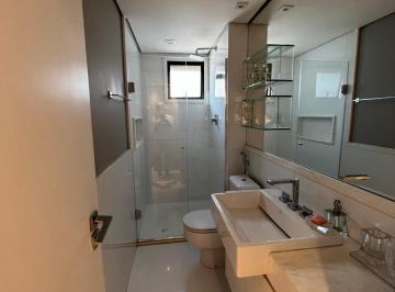 Apartamento de 2 quartos, São Paulo · Apartamento com 2 quartos (com closet) e 1 vaga, Rua Alves Guimarães, 150. Próx. 2 metrôs.