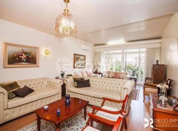Casa · 240m² · 4 Quartos · 5 Vagas · Casa, 4 dormitórios, 240 m², em Rio Branco