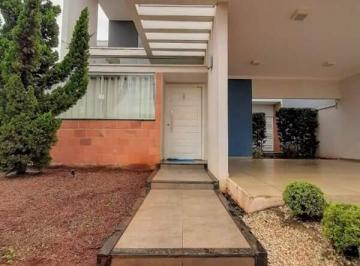 Casa · 218m² · 3 Quartos · 2 Vagas · Casa moderna com design diferenciado e vista para o nascer do Sol 