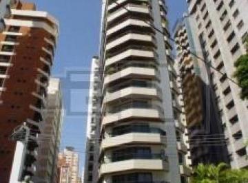 Apartamento · 210m² · 4 Quartos · 3 Vagas · Apartamento com 210m² de área útil, 3 vagas, amplo living, 4 dormitórios sendo 3 suítes.