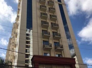 Comercial · 42m² · 1 Vaga · Sala Comercial com 42m² de área útil, 2 banheiros, 1 vaga.