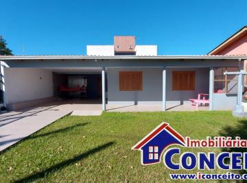 Casa de 3 quartos, Imbé · C469 - Linda residência com suíte em excelente região VENDA R$ 232.000,00