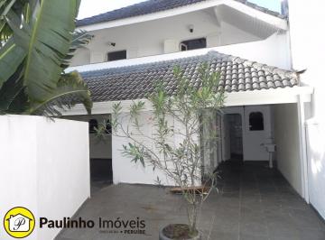 Foto 01 · Ótimo sobrado com 4 suítes e piscina à venda no Centro de Peruíbe. 900 metros da Praia