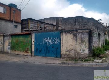 Casa · 200m² · 2 Quartos · 6 Vagas · Campo Limpo Jd Aurélio TERRENA DE 1.250M² Usucapião