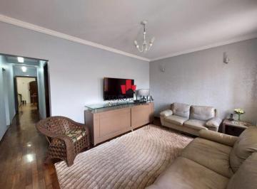 Casa · 280m² · 3 Quartos · 1 Vaga · Casa assobradada, com 3 dormitórios e edícula, num terreno 8x35, na Penha.