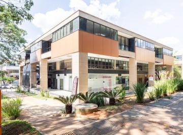 Comercial · 65m² · Mais do que abrir uma loja, é abrir passagem.