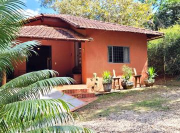 Casa de 4 quartos, Brumadinho · Casa em alvenaria no Condomínio Recanto da Serra-Brumadinho-MG