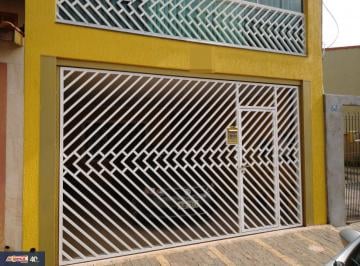 Casa · 284m² · 3 Quartos · 2 Vagas · Sobrado com planejados em todos os ambientes