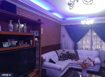 Casa · 250m² · 4 Quartos · 8 Vagas · Casa assobradada estilo colonial