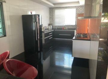 2021/02/138159600.jpg · CASA - MUTONDO