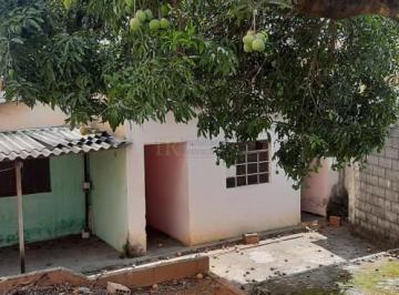 92597_30-8_165517.jpg · EXCELENTE LOTE DE 640M² COM 3 CASAS,SENDO UMA  ALUGADA COM BOA RENDA MENSAL