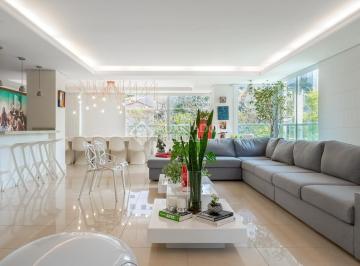 332563_iWN38eGn40S702_332563601d99273f1b8.jpg · Apartamento com 330m2 e 4 suítes/quartos no bairro Rio Branco.