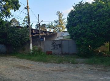 195115_161189240725205.jpg · Galpão