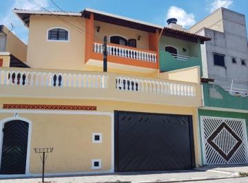 Casa · 259m² · 3 Quartos · 6 Vagas · Venda Sobrado - Pq. Gerassi Santo André