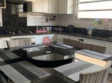 Casa · 230m² · 5 Quartos · 2 Vagas · Lindo sobrado com 5 dormitórios e 2 vagas