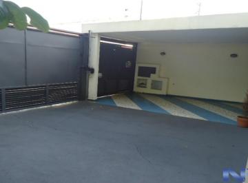 bb057479-ea12-4f60-8561-6ee4795c3756-IMOBILIARIA_NEWTON_ALVAREZ_SOBRADO_VILA_MARIANA_63442.JPG · SOBRADO REFORMADO COM QUINTAL COBERTO