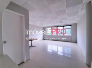 Comercial · 43m² · Conjunto comercial em frente ao Clube Pinheiros.