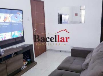 Apartamento · 62m² · 2 Quartos · 1 Vaga · Mora bem! apartamento térreo com vaga, área externa e livre de condomínio.