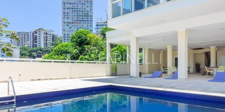 Foto do imóvel - Casa de quatro andares com elevador privativo e vista para o Leblon e Cristo
