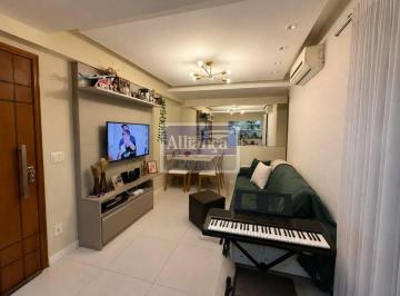 efa2eb0aaf859410bff903f0e7ba7d0fcb3489ed · Apartamento todo montado com extremo capricho no Barro Vermelho! 2 quartos, 1 suíte, varanda e 1 vag