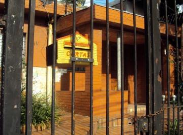 Casa · 250m² · 2 Quartos · 3 Vagas · Casa Térrea em Taboão da Serra