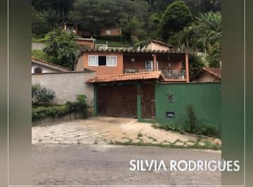 Casa de 5 quartos, Petrópolis · Vende-se charmosa casa em Itaipava , fora de condomínio
