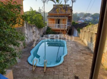 Casa · 220m² · 3 Quartos · 4 Vagas · Casa com Piscina - 3 Quartos - 1 Suíte - 4 Vagas