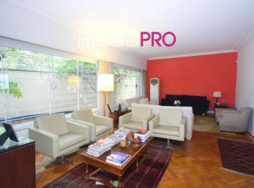 Casa · 261m² · 3 Quartos · 4 Vagas · Localização, localização, localização.........Fantástica
